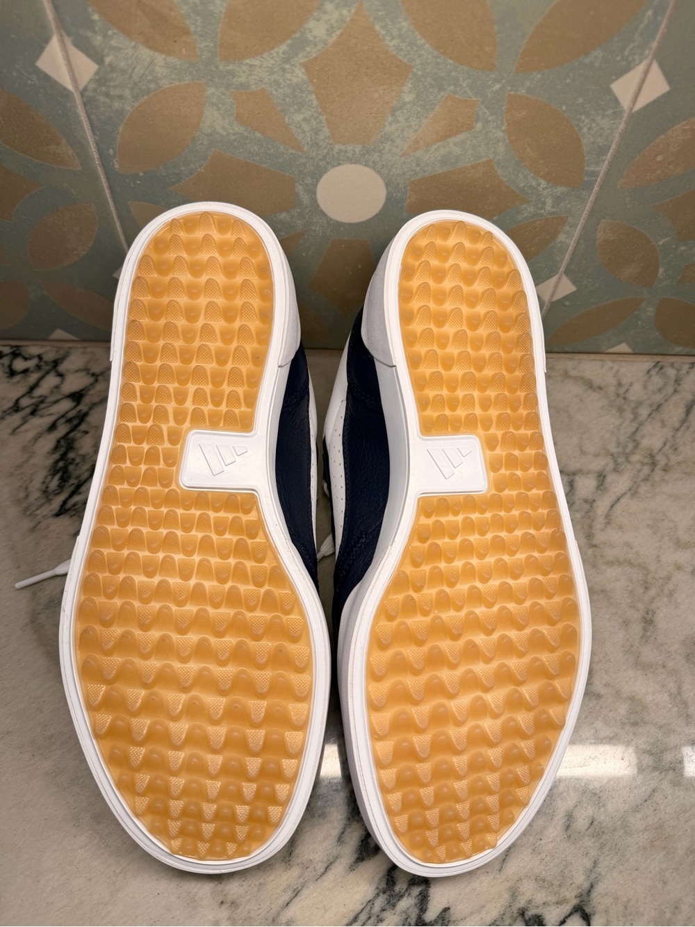 Adidas Men's Retrocross 25 Spikeless Golf Shoes - Picture 3 of 5